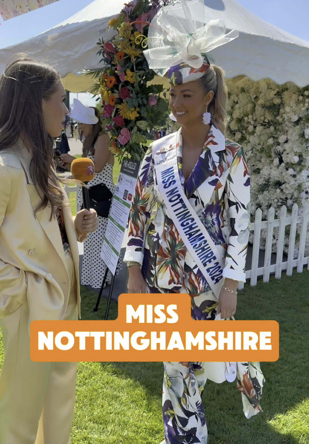 Lovely to meet the beautiful Miss Nottinghamshire on Ladies Day 💃 #horseracing #fashion #raceday 