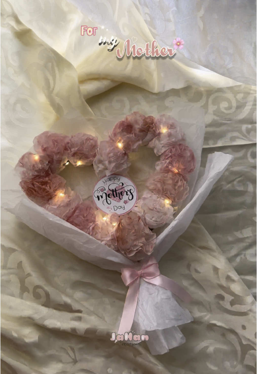 Gift for mom🩷💖 #DIY #mothersdaygift #mothersday #diybouquet #diygift #easycrafts #aestheticvideos #tik_tok #foryouu #motherdaygiftideas 