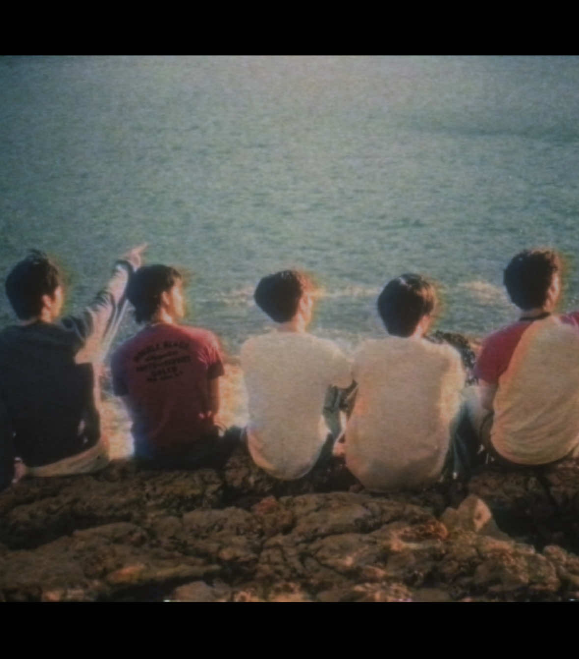 thank you sm for 1k !! this account is growing so fast and im so happy i decided to start editing again u guys are the best 🩵🫶 | sorry this is simple the twixtor looked too good i didnt wanna add transitions 💔 also this mv was so cute txt saving summer as always #txt #tomorrow_x_together #tomorrowxtogether #choisoobin #soobin #soobinedit #choiyeonjun #yeonjun #yeonjunedit #choibeomgyu #beomgyu #beomgyuedit #kangtaehyun #taehyun #taehyunedit #hueningkai #kai #hueningkaiedit #kaiedit #txtedit #kpopfyp #twixtor #lovelanguage 