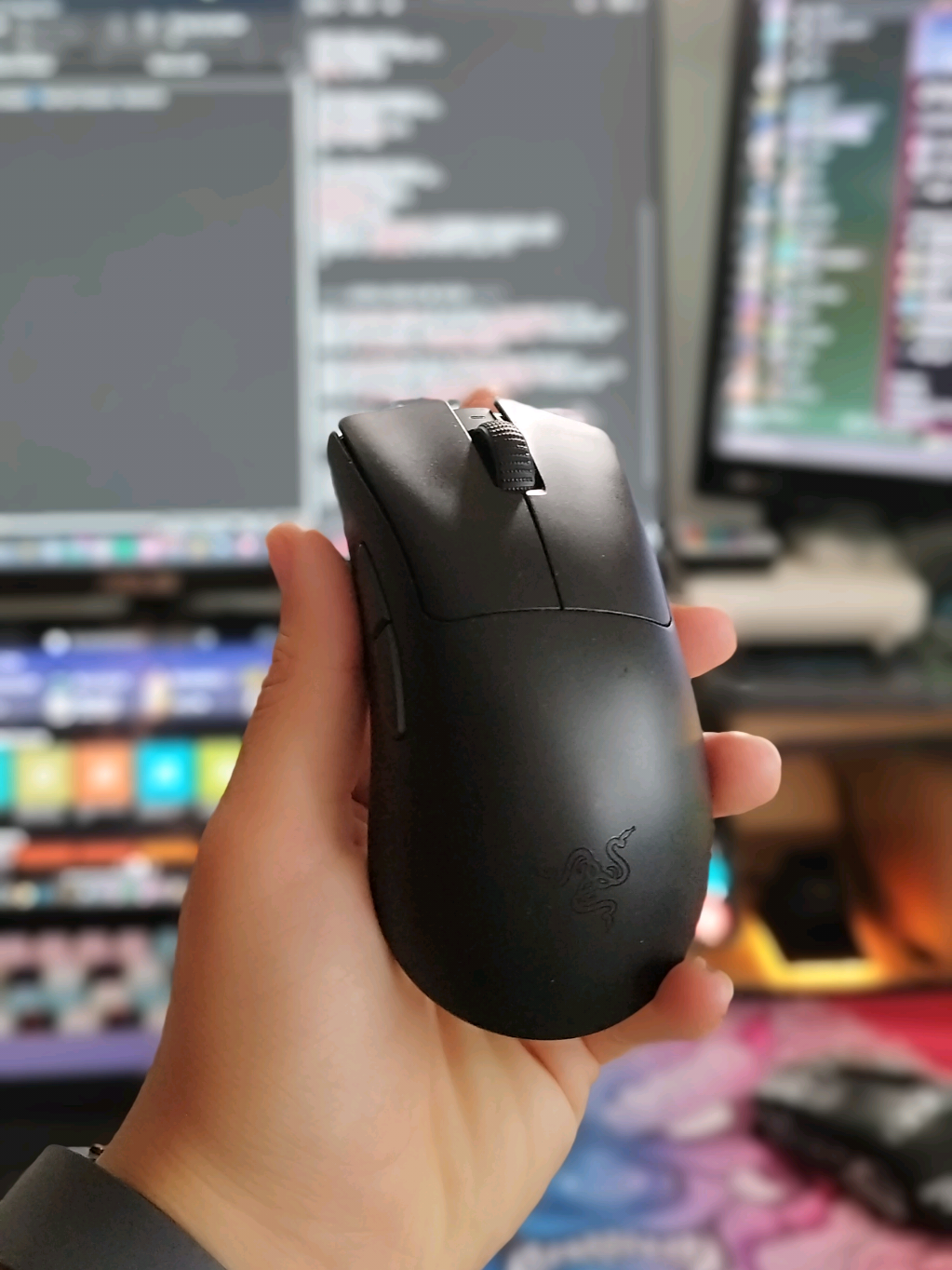 The Razer DeathAdder V3 comes with 8K Hz HyperPolling Technology = 8x faster than other mice #razer #gaming #GamingOnTikTok #asmr #unboxing #deathadderv3#razer #viper #deathadder #ratongaming #mousegamer. #razer #deathadderv3pro #fortnite #gaming #gamingmouse #pcgaming 