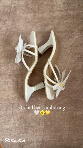 The perfect summer heels 🌼 #orchidheels #heels #foryoupage #fyp #fypシ゚ #videoviral #tiktokviral #outfitideas #Lifestyle #heels #Summer 