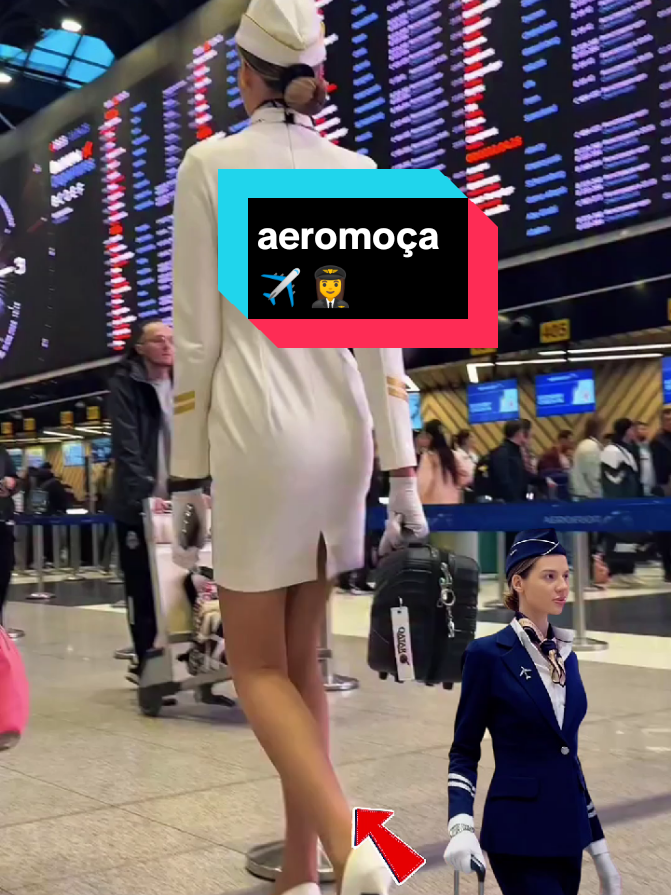 essa aeromoça se destaca no aeroporto e chama atenção de todos ao redor #comissariadebordo #aviao #modelo 