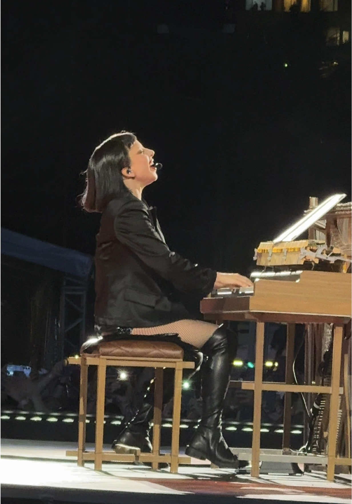 lady gaga - shallow - mayhem na praia (RIO) #mayhemonthebeach #Gagacabana #fyp #ladygaga #shallow 