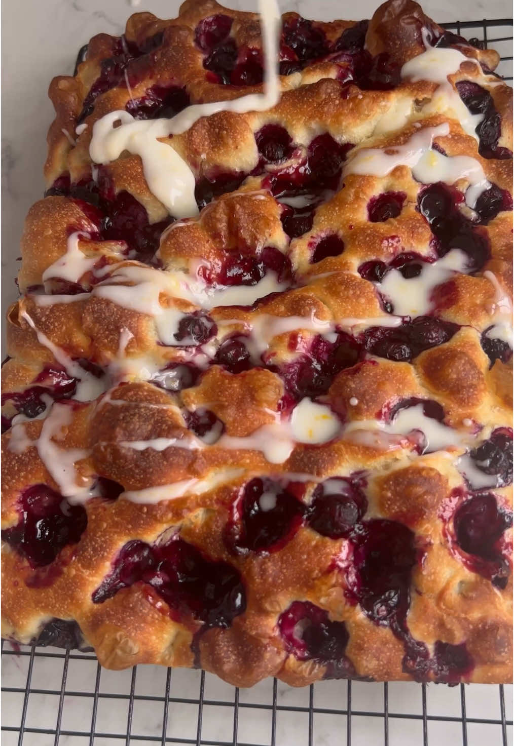 President of the focaccia fan club 🙋🏻‍♀️ #focaccia #focacciatok 