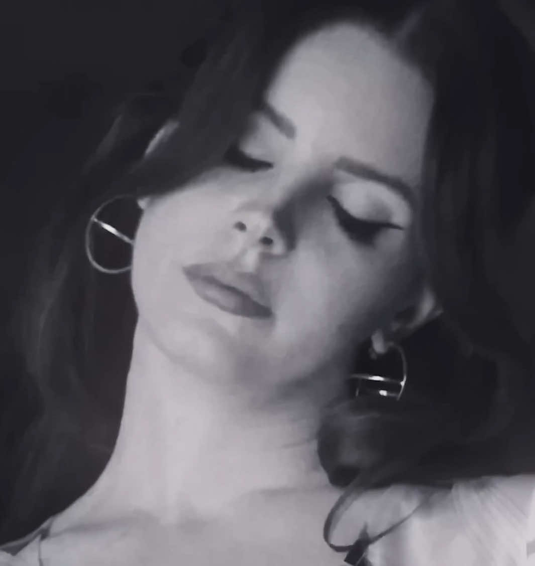 cinnamon girl | #lanadelrey #lanadelreyedit #fyp #viral #edit #trending #aestheticedits lana del rey edits