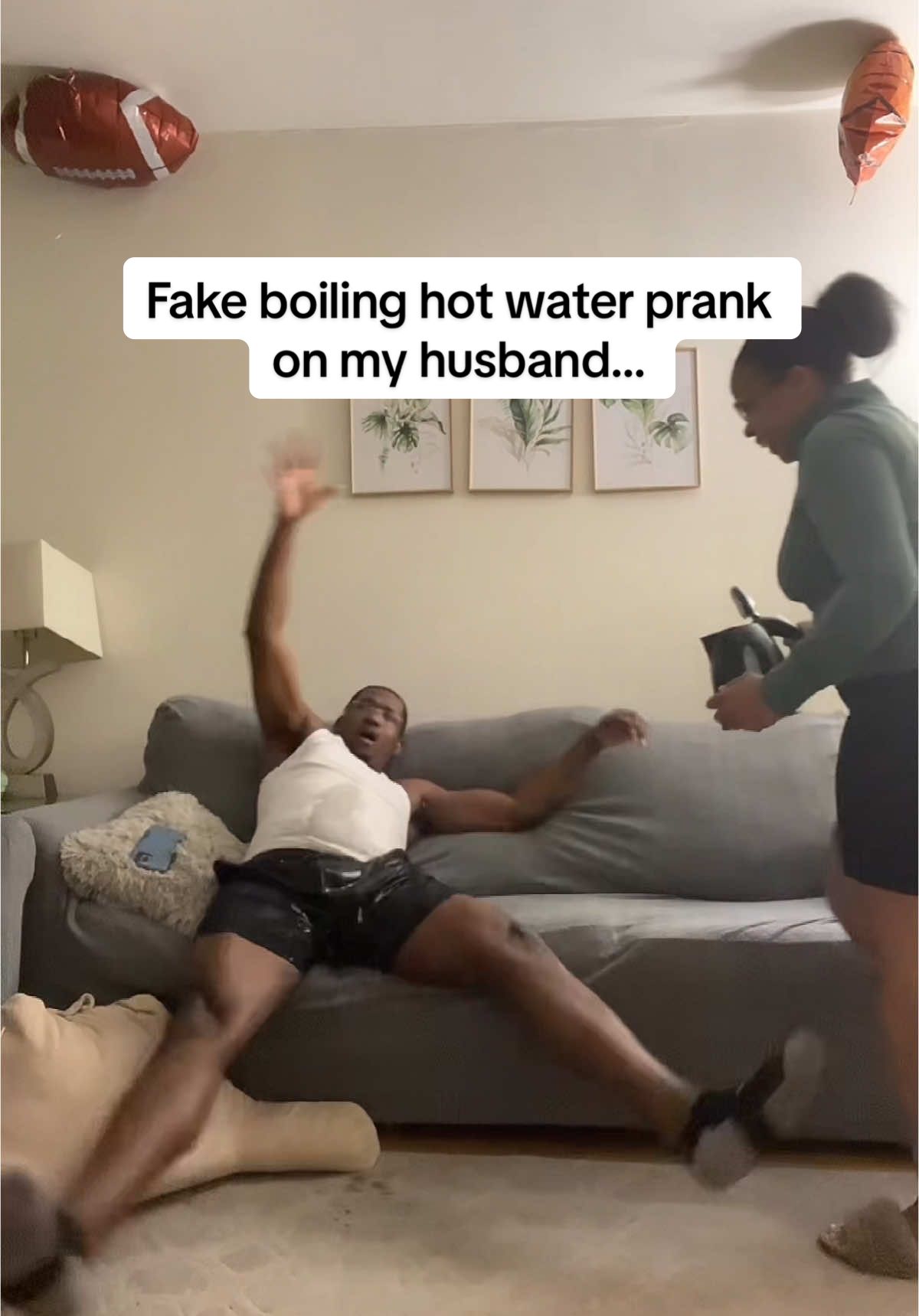 I couldn’t stop laughing🤣😂🤣 #fypシ #rayonandbritney #marriagehumor #marriagegoals #marriagelife 