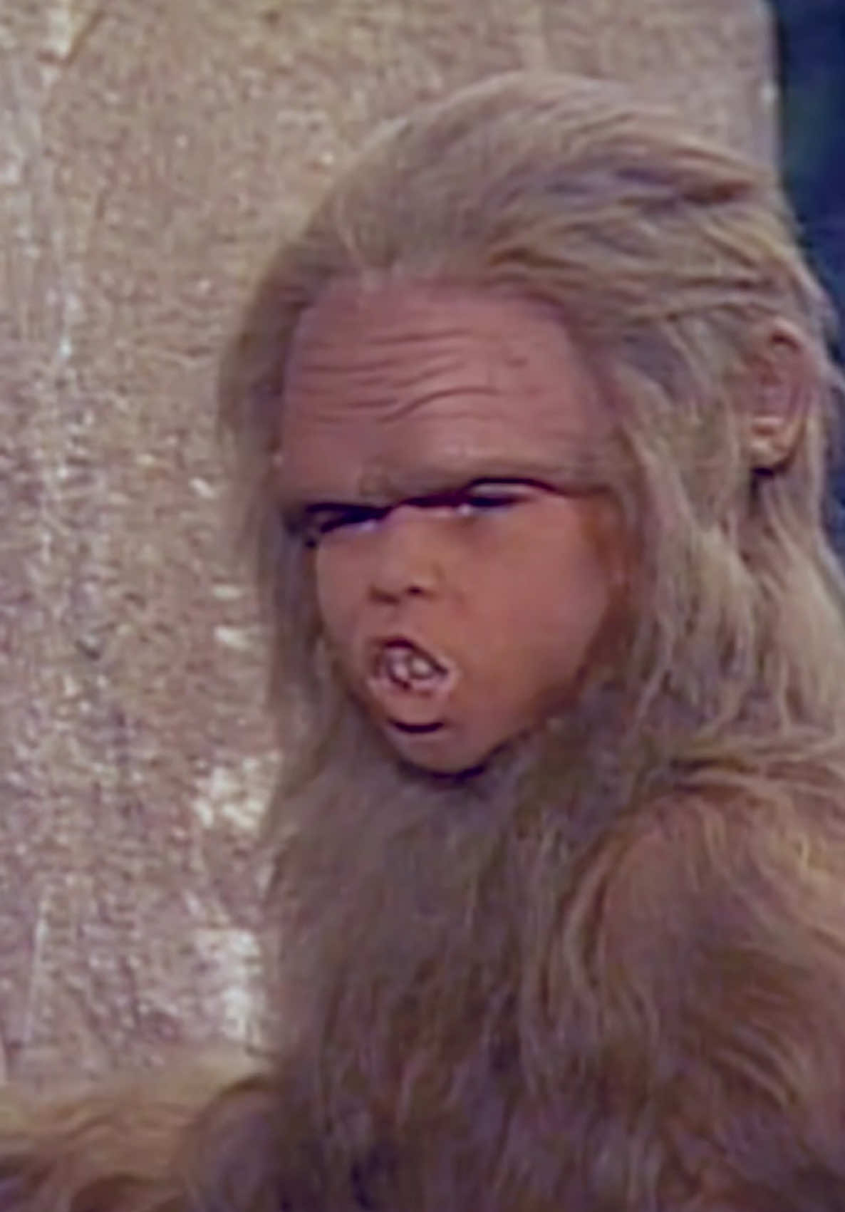 Chaka knows its Dopey and is out to help him! #tvdeepcut #landofthelost #vintagetv #sleestakfiles #glitchdocumentary #hiddenfandoms