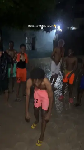 Burciidow 🤩🌧️#somalitiktok #virl #fyp #roob @Ayuub AJ🦁 @¹ＥＮＪＯＹ٭ @cadnaniho🤬💀☠️ @SᗩƳᎥᗪ٭͜ 🕷 @AMIIN L3YT4 🔟 @🎭DIAS👤🤵🪄💰🩸🅰️🅱️ @Money way 🤟 