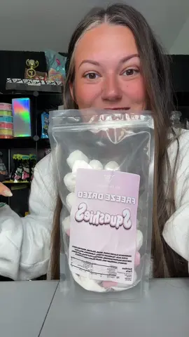 Freeze dried SQUASHIES??!! #fyp #freezedriedcandy #squashies #candy #squashiescandy #internationalcandy 