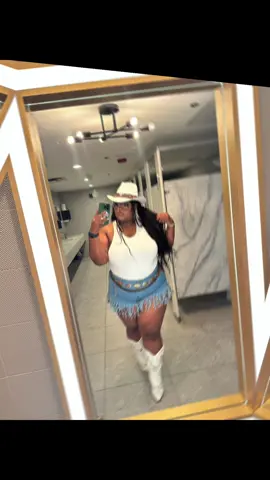She ain’t from Texas, but she got that Southern charm Boots on. Attitude up. Fringe flyin’. #CowgirlCore #PlusSizeBaddie #WesternBaddie #BigFineEnergy #HoustonNights #OOTD #CowgirlFit #CountryGlam #CurvyAndConfident #ThickTok #BlackCowgirl #SouthernStyle