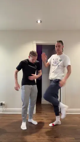 WOO TANG WIT IT😵‍💫🕺 @d5🏀 #fypシ #viral #4u #duo #wootang #blowthisup #braids #dance #xyzbca #chi_dlo #trending 