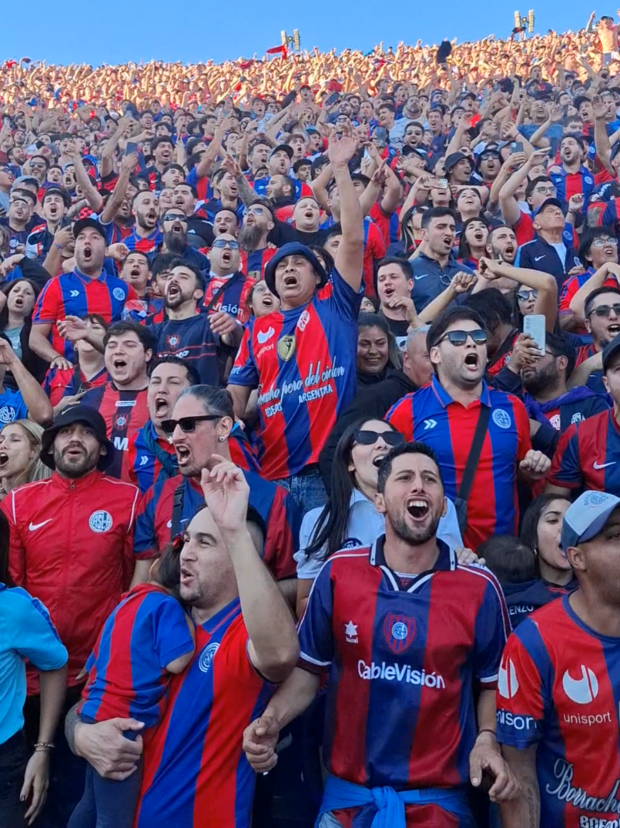 Ganas en los últimos minutos y se desata la locura! 💙❤️ #sanlorenzo #hinchada #hincha #hinchadasargentinas #popular #lagloriosa #butteler #futbol⚽️ #futbolargentino #futbolargentino🇦🇷 #liga #copa #copaargentina 