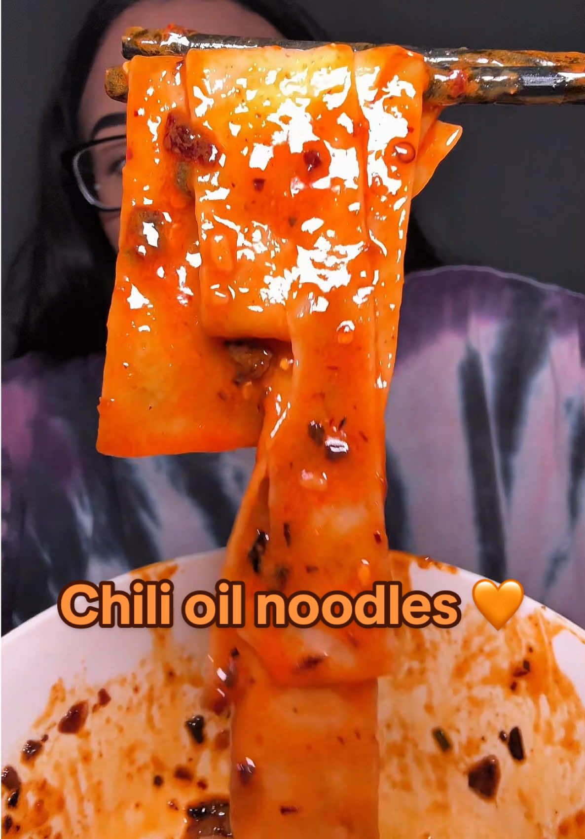 CHILI OIL NOODLES 10/10!!! ❤️🙏 #chilioilnoodles #chilioilramen #fyp #tiktokmademebuyit #tiktokshop #tiktokshopfinds #viralvideo #viraltiktok 