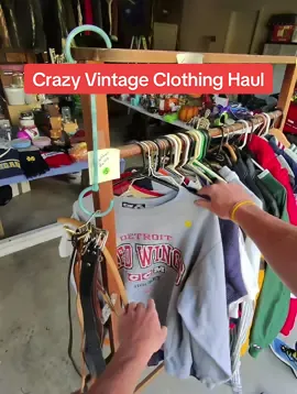 I was early again, but it worked out this time #yardsale #yardsalefinds #garagesale #garagesalefinds #goodwill #goodwillfinds #vintagefinds #thrifthaul #reseller #sidehustle #vintageclothing #reselling 