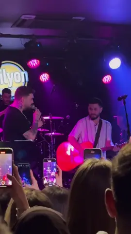 •Kalbimde Dikenli Teller.. @Çağan Şengül & @Yasir Miy  #çağanşengül #konser #keşfet #yasirmiy #banabenianlat #fy #fypage #beniöneçıkart 