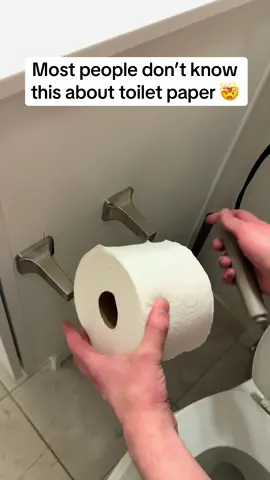 I didn’t know this about toilet paper until today #waitforit #noway #safety #lifehacks 