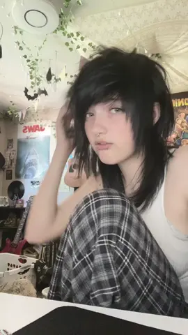 distracted that entire time  #ilovemybf #fyp #foryoupage #emo #emohair #XD #xybca 