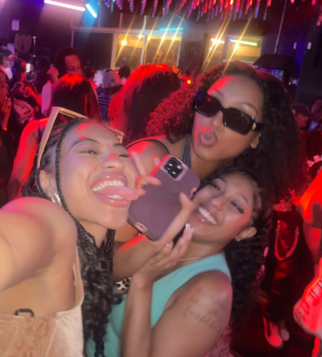 If you love us 🧚🏽‍♂️ #girlstrip @Therealcidy__ @ManiLove #lattochallenge #blicksum #fyp #tiktok #contentcreator 