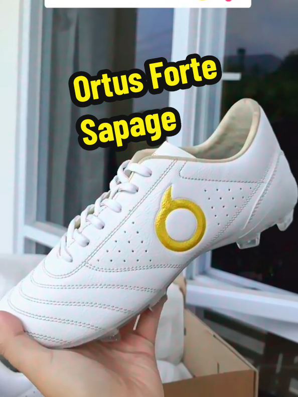 Sepatu Bola Ortus Forte Savage🤩🤩 #sepatubola #sepatu #olahraga #sepatubolakeren  #sepakbolaindonesia #pemainbola #rekomendasi 