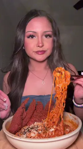 Wingstop & Buldak Noodles 🔥🤌🏼 #crunchy #asmrsounds #crunchyasmr #viralfood #FoodTok #mukbangs #asmreating #foodies #FoodTok #eatingsounds #asmrmukbang #wingstop #buldakramen #spicynoodles 