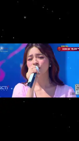 eca membawakan lagu pernah dicinta secara live di dahsyat 🫶🌸✨ #ecaaura #elsajapasal #pernahdicinta #dahsyat #live 