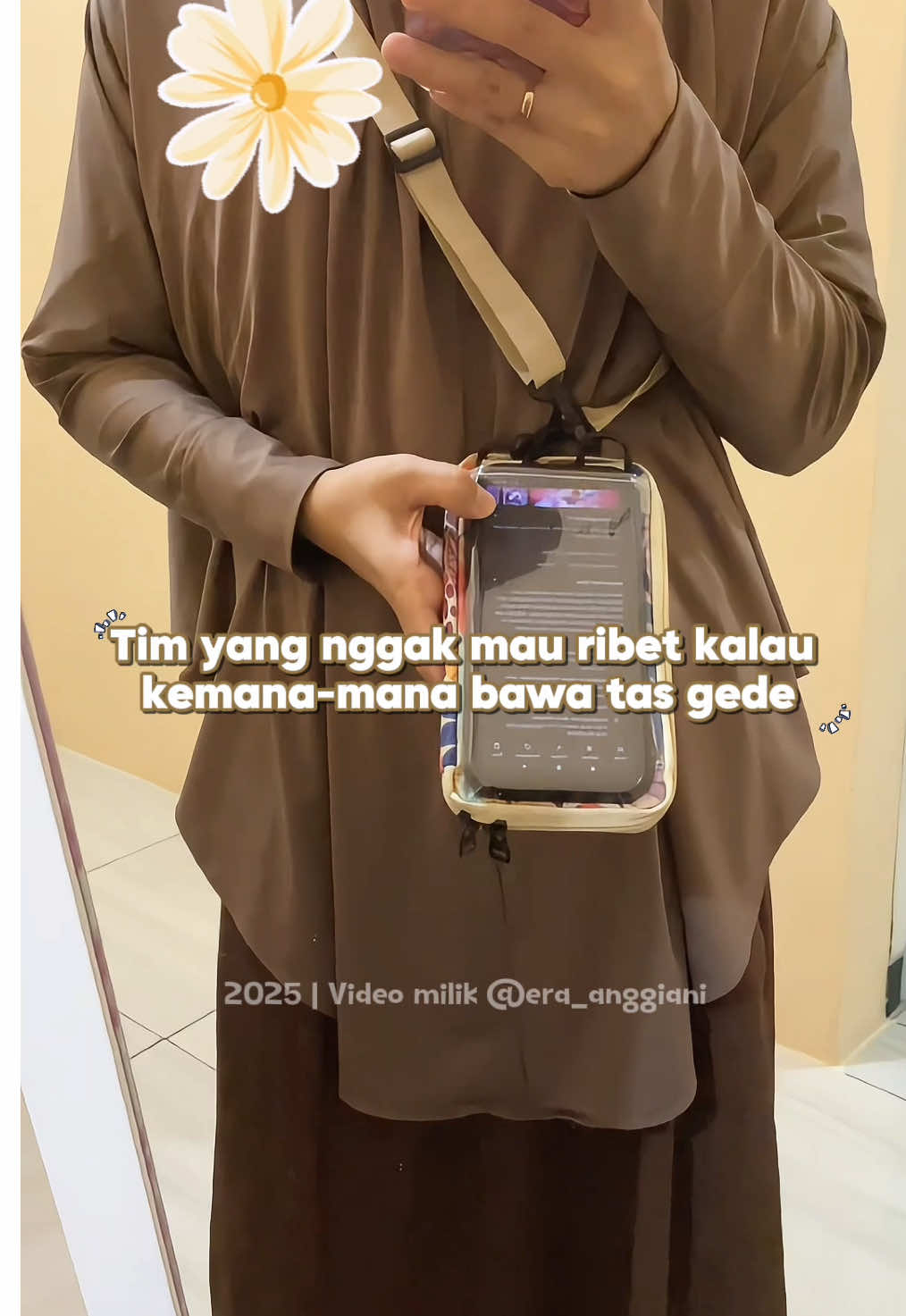 Simple & bermanfaat #tasselempang #tasdompethp #tiktokshop #tiktok #viral #fyp 