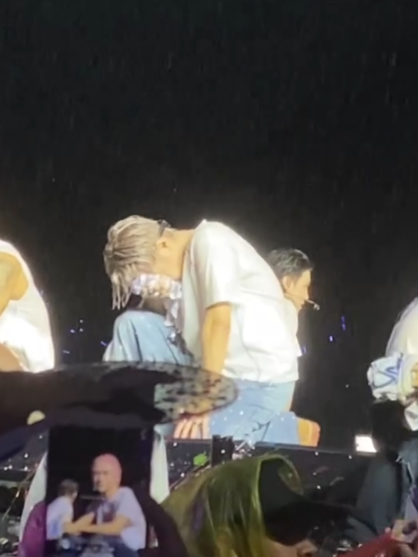 iem bé ơi đừng khóc mà...tớ khóc theo đó🥺😢 (© th.reads thao_phuong_1606) #CAPTAINBOY #hoangducduy #concertatshday6 