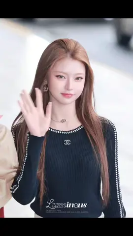 KiliKiii Haum mendapat pujian dari knetz karena terlihat cantik seperti boneka saat memakai Chanel