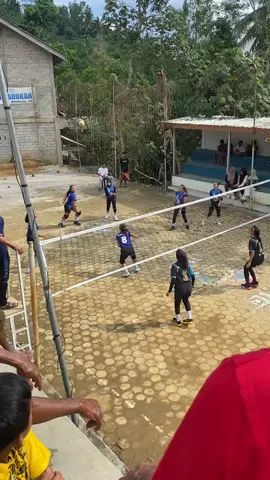 lupott cahh🙂‍↕️🙂‍↕️ #fyppppppppppppppppppppppp #volleyball #tiktok #fypberamdamu #volleyball #semangatterus 