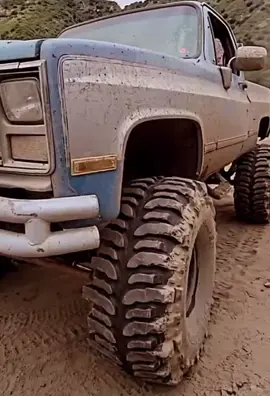 what did @73_k10  say ? #k10 #squarebodysyndicate   #chevymilitia #squarebody #boggers #superswamper #cammed #MethanolInjection #ftiperformance #k10highlife # #squarebodynation #lsswapped   #lsswap #methanol #lsswaptheworld #squarebodyk10 #k20   #bowtie #mudtruck   #k5 #builtnotbought #tsl #dana60 #chevysquarebody #chevyk10 #c10 #vortechsupercharger #vortech #supercharged #supercharger 