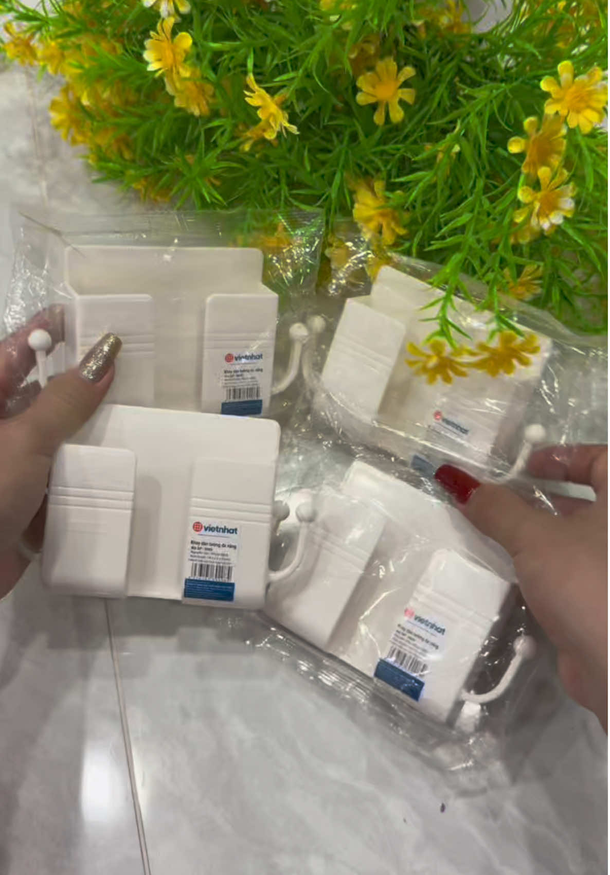 Combo 4 Cái giá đỡ điện thoại dán tôn chỉ 45k miễn ship##emkieutaphoa##giadodienthoai##giadodienthoaidantuong