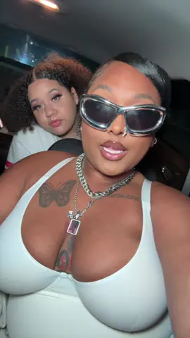 😝😝