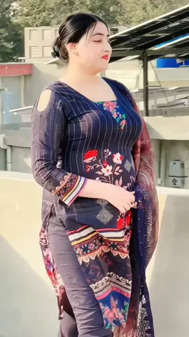 Desi girls apko achi lgti hen?rich girl dance video  #creatorsearchinsights #DesiGirlDance   #ThumkaVibes   #PakistaniGirl   #DesiSwag   #FYP   #TrendingDance #Foryou #Viral #Fyp #Foryou #Viral #Fyp #Foryou #Viral #fyp 