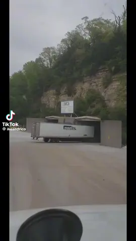 #america #ébresztő #dumb #alagut #bunker #bunkers 
