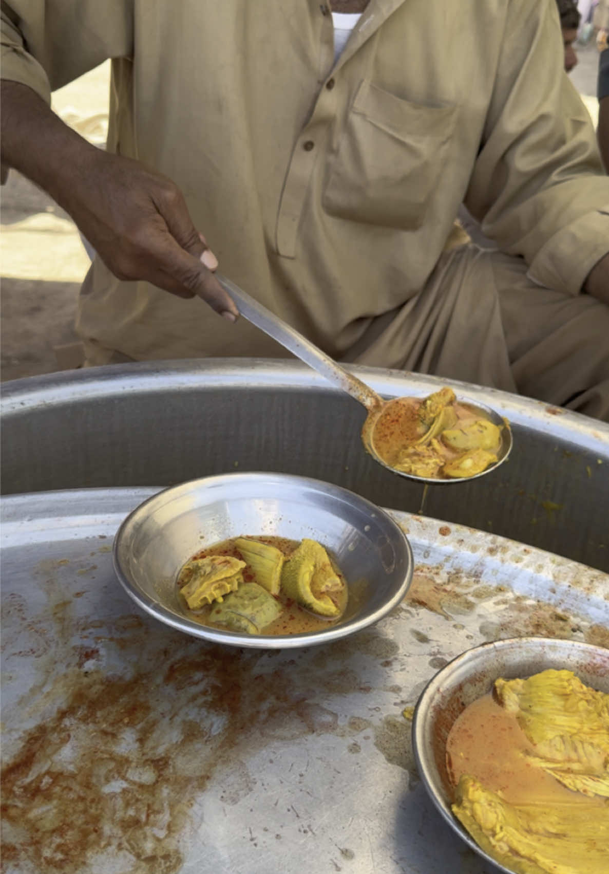 Chacha Full Larmon Wala #Ojri #Larmon #desifood #streetfood #tiktokfood #viraltiktok #viral_video #localfood #trending #foryou #foodiespk 
