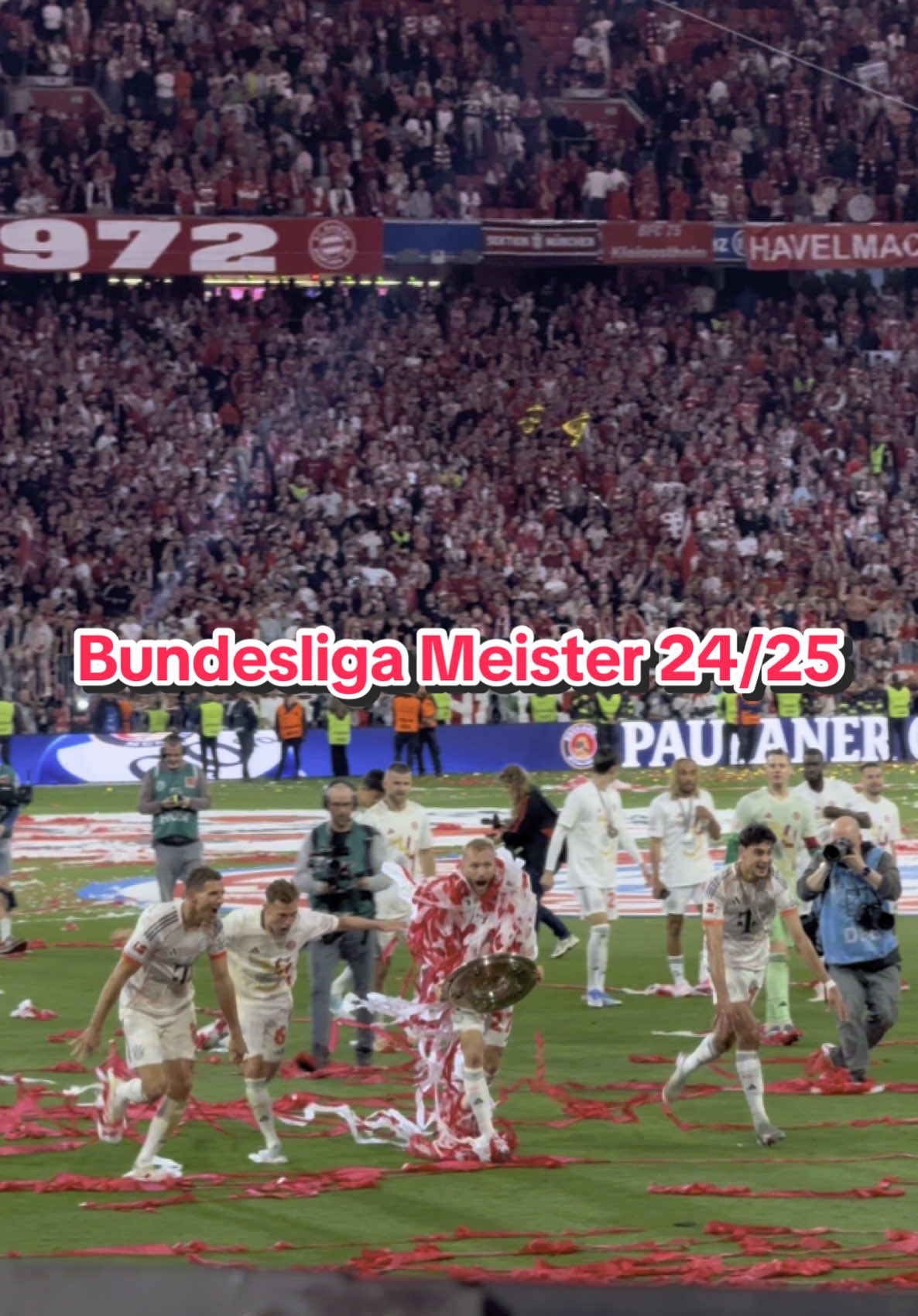 🏆🥇⚽️@ @FC Bayern München @Bundesliga #fcbayern #fcb #fcbayernmünchen #football #allianzarena #fcbayernmunich #meister #meisterschaft #bundesliga #meisterfeier 