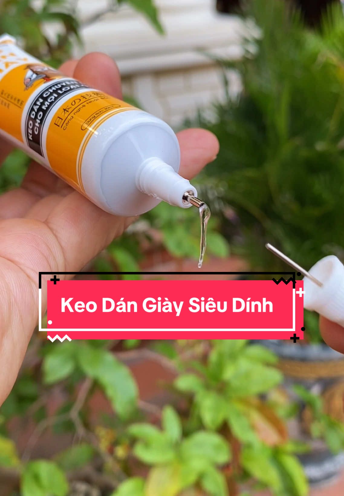 Keo dán giày siêu dính #LearnOnTikTok #tungbillreview #ximo #keodangiay 