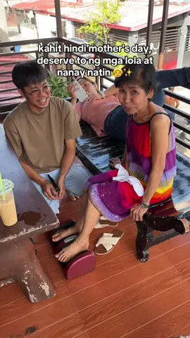makakapagrelax na kahit nasa bahay lang #giftforgrandma #lola #footmassage #footmassager #giftformom 