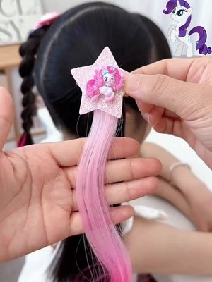Con gái yêu quý nhất của mẹ, mẹ sẽ luôn giữ cho con luôn xinh đẹp.