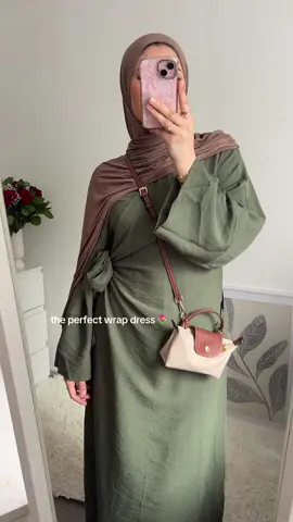 such a pretty casual dress 🫶🏻 #OOTD #summeroutfits #modestoutfits #modestfashion #hijaboutfitideas #modestdress #summerdress #outfitinspo 
