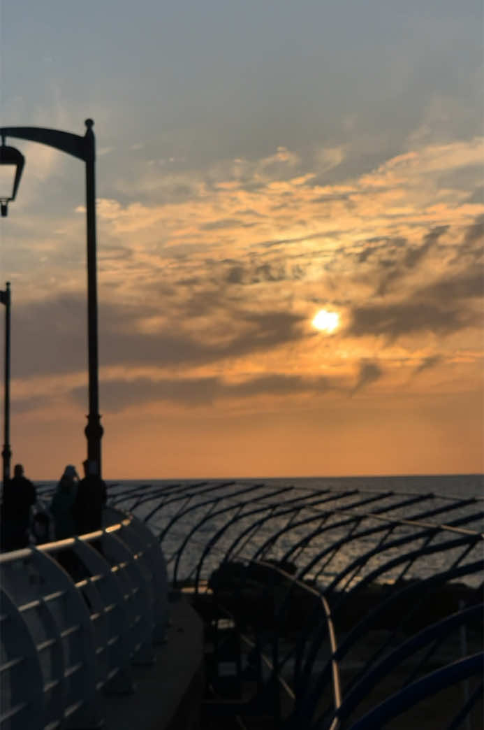 ☁️💛#fypage #sunset #explore 