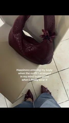 feels good when u see yourself wearing what u want ps. the bag is similar to the link #fypage #foryou #viraloutfit #OOTD #redoutfit #redbag #hobobag #redheels #pointedheels #red #burgandybag #bagsoftiktok 