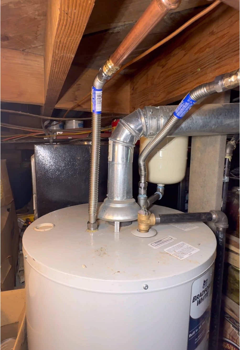 my neighbors hot water heater needed a little overhaul. got it looking like a real pro put it in😎