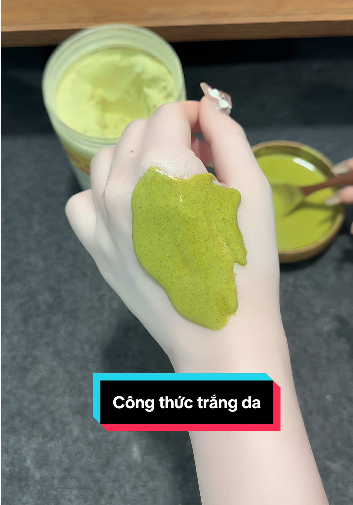 Chuyên dưỡng trắng hồng, mờ thâm nhả nắng, mềm mịn da, giảm mụ.n cơ thể, vnl, dày sừng hiệu quả, thay thế ttbc thông thường. #bottamtrangthaomoc #nhacami #camicosmetic #viemnanglongviemlochanlong #trangda #memmin 