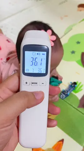 Nhà có con nhỏ không thể thiếu nhiệt kế#nhietke #nhietkedonhietdo #nhietkedientu #nhietkechobe #mebimsuachamcon #mebimreview #xuhuong 