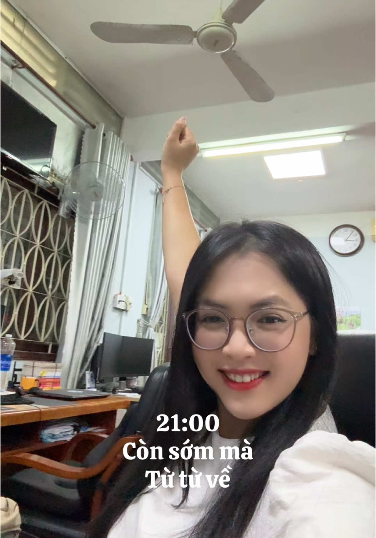 Khi cơ quan cũng như nhà của bạn, mấy giờ về cũng được 😋#tayninhtv #ttv11 