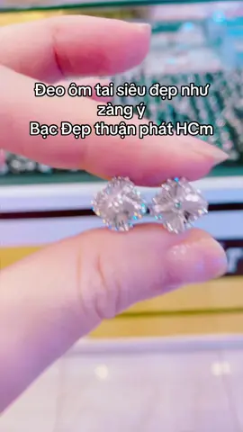 Bông tai cỏ 4 lá quá sáng #bacdepthuanphat #trangsucvangbac #kimmoissanite💎💎💎 #n #u #g #x #đ #tiktok 