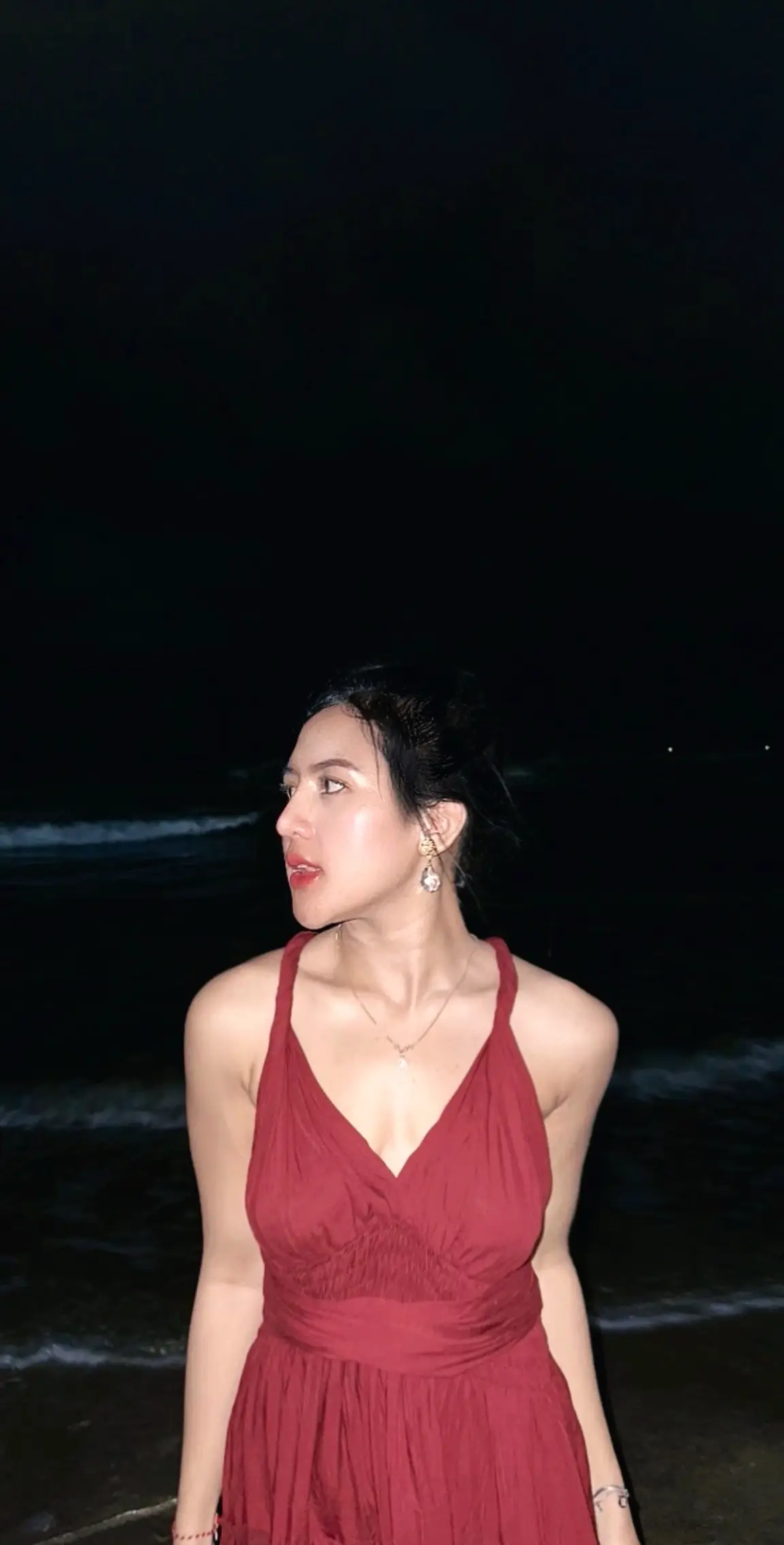 the waves of the sea help me get back to me🌊🌤️🌴🐚🫧🤍