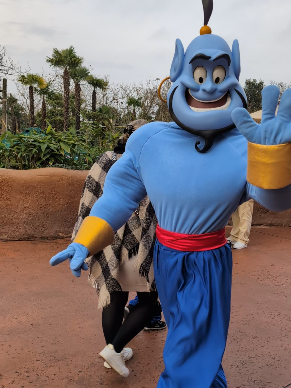 #spotted Genie in Adventure Land  #disneylandparis #dlp #newportbayclub #newportbayhotelparisdisney #disneylandparisannualpassholder #pluto #disneymagic #makingmemories #disneylife #disneymum #disneyprincess #disneymerchandise #disneyphotograhy #disneylandhotel #disneynews #disneyinstagram #disneyinsta #disneytok #disneytiktok #frontierland #adventureland #discoveryland #fantasyland #mickeymouse #genie #aladdin #spotted 