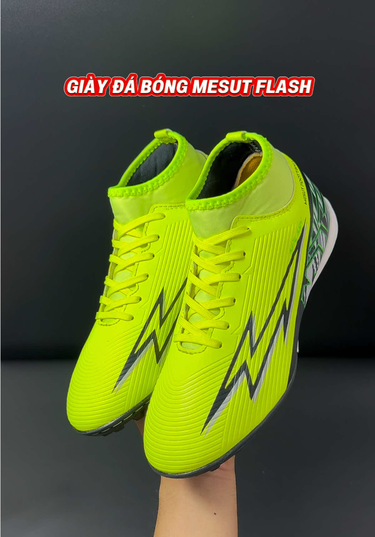 Lên cho anh em mẫu giày đá bóng cổ cao Mesut Flash #BóngĐá #Football #giàyđábanh #reviewgiaydabanh #giàyđábóng #giaydabong #reviewgiaydabong #tiktokbongda #TiktokShopThoiTrend 